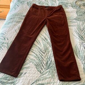 Beautiful like new TALBOTS size 4P Corduroy rust straight leg pant.